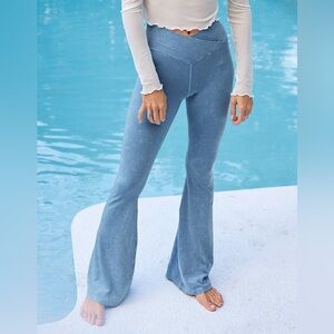 OFFLINE BY AERIE Cross waist flare leggings